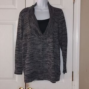 Two Hearts Maternity scoop neck long sleeve top blouse Sz L
